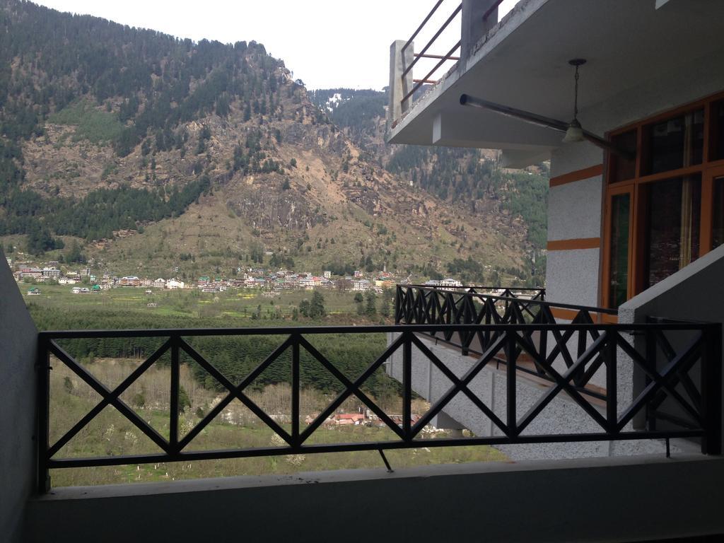 Hotel Ridge View Manāli Kültér fotó