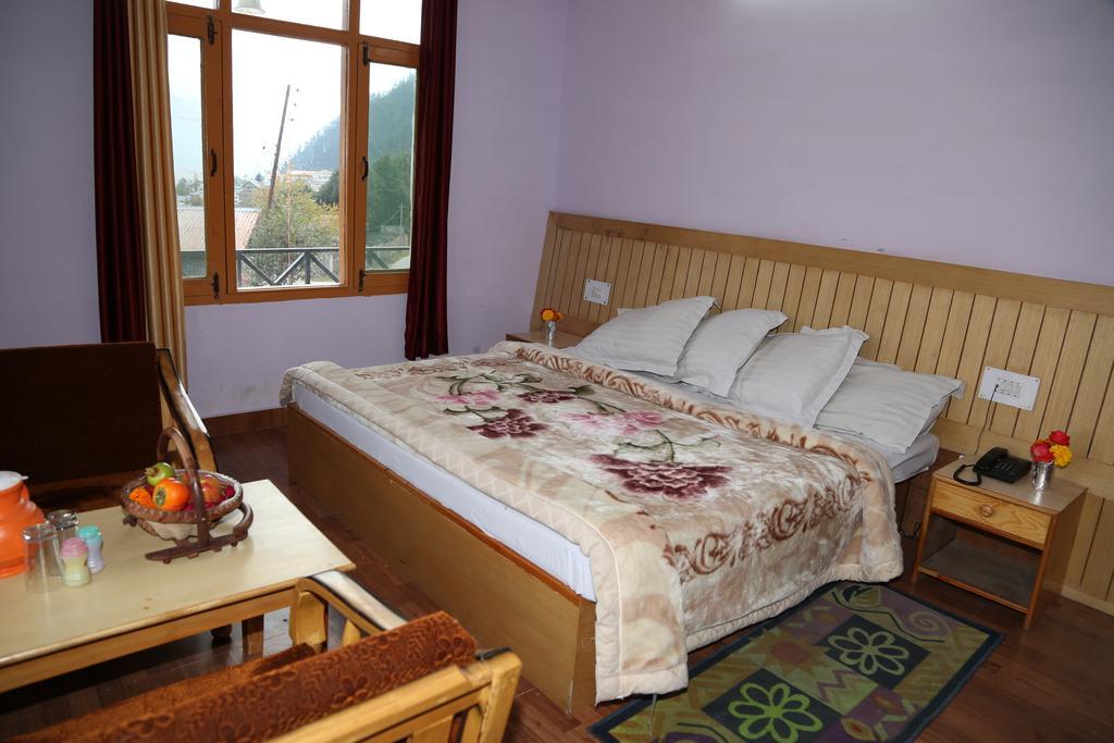 Hotel Ridge View Manāli Kültér fotó