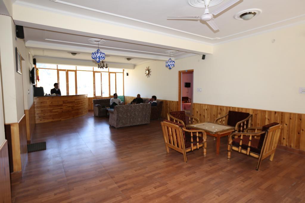 Hotel Ridge View Manāli Kültér fotó