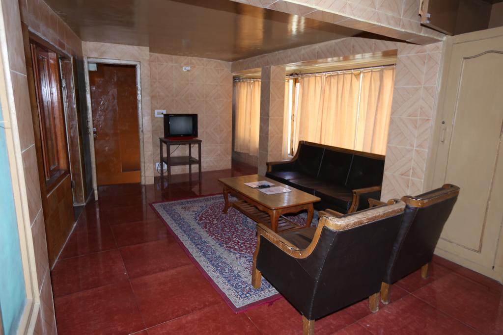 Hotel Ridge View Manāli Szoba fotó